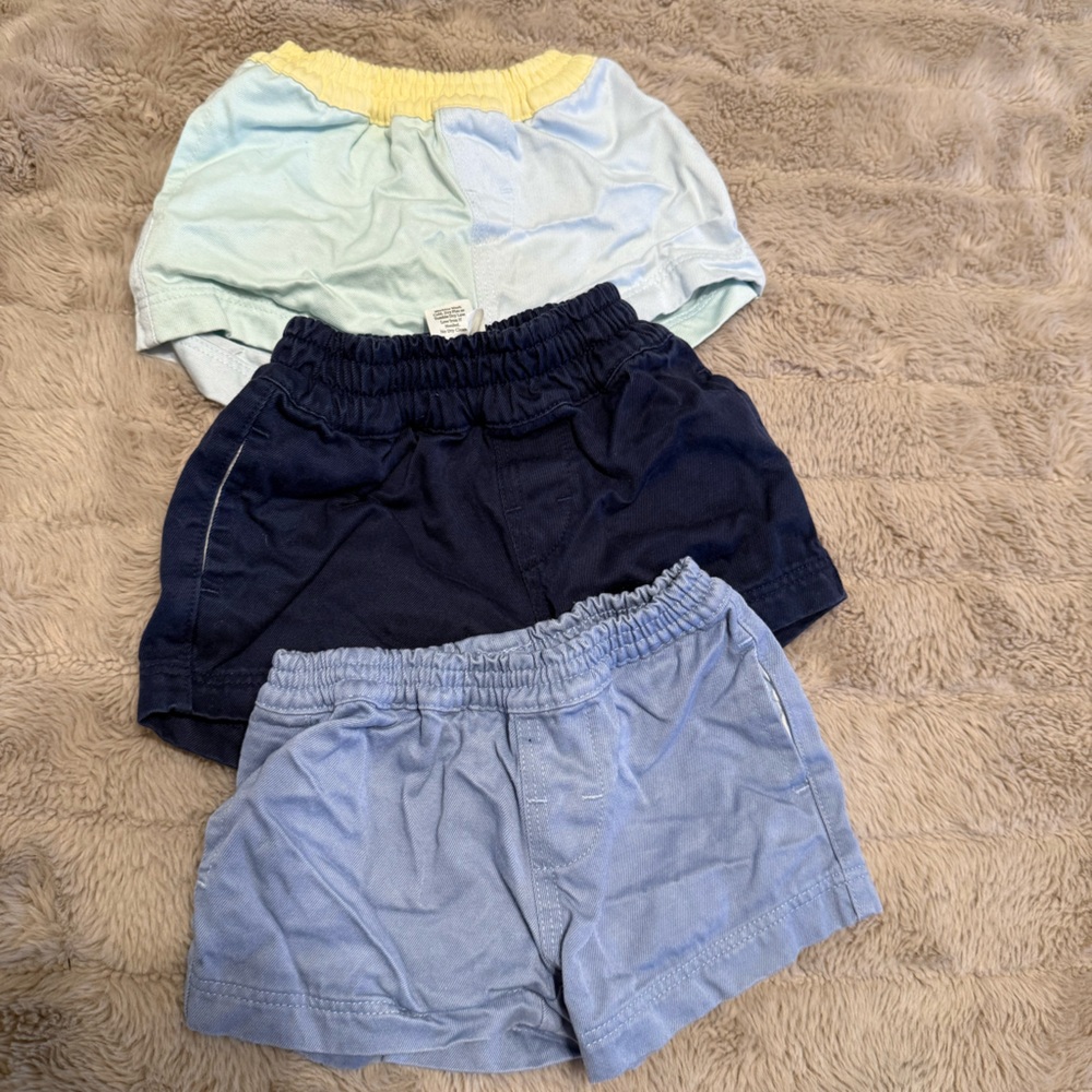 Three Pairs of The Beaufort Bonnet Co 3-6month Shorts